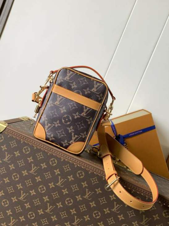 Picture of Louis Vuitton Handbags _SKUfw200716883fw